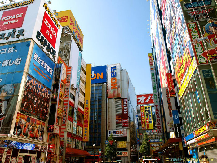 akihabara district tokyo tripod