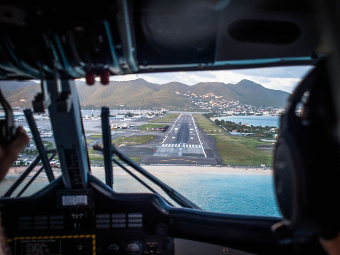 cockpit view landing at st maarten