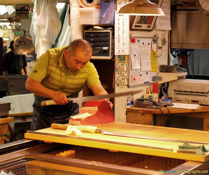 tokyo fish market fisherman